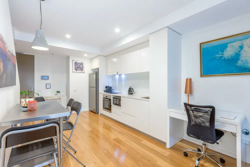 119/50 Eastlake Parade, Kingston, photo 1