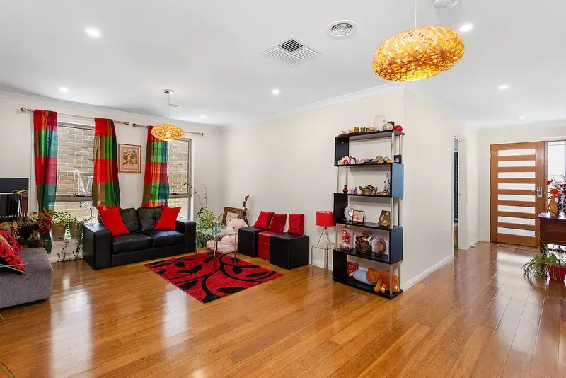 36 Adventure Street, Harrison, photo 3