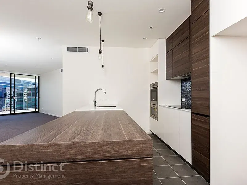130/45 West Row, City, photo 3