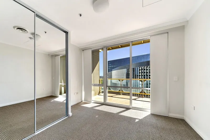 608/2 Akuna Street, City, photo 4