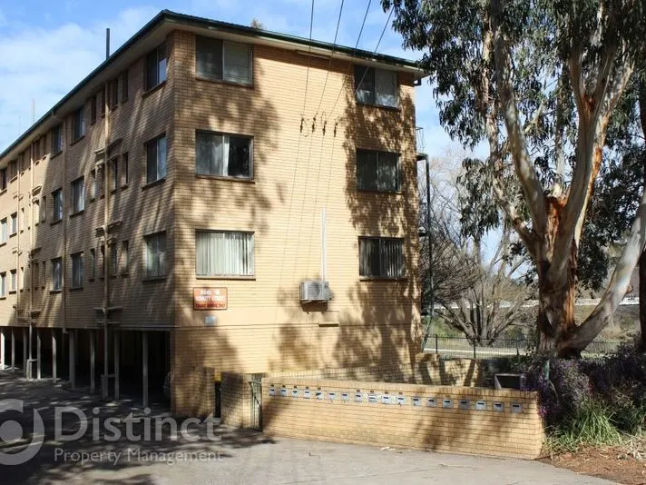 10/1 Mowatt Street, Queanbeyan, photo 1