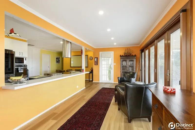 44 Hawkesbury Crescent, Farrer, photo 5
