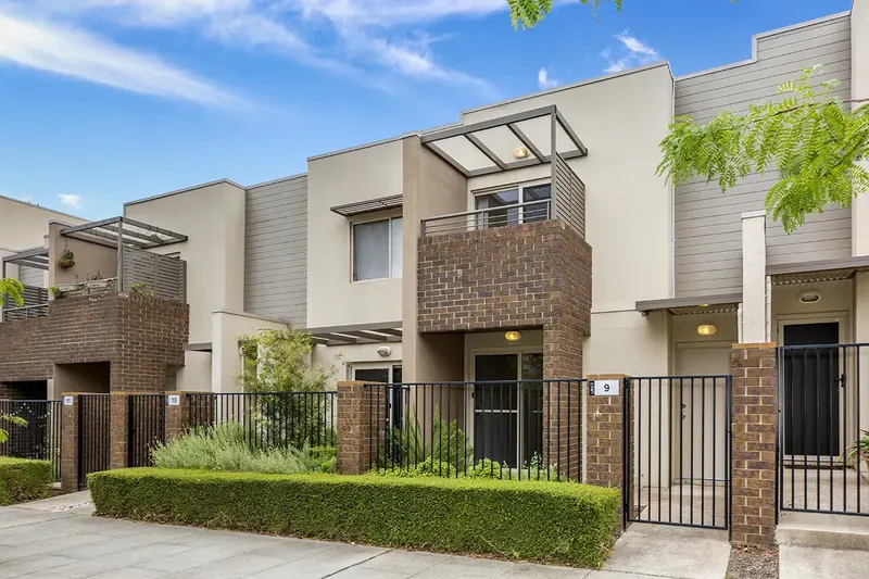 9/70 Kings Canyon Street, Harrison, photo 1