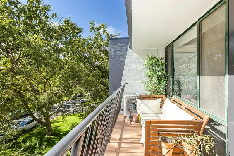 21/10 Ovens Street, Griffith, photo 3