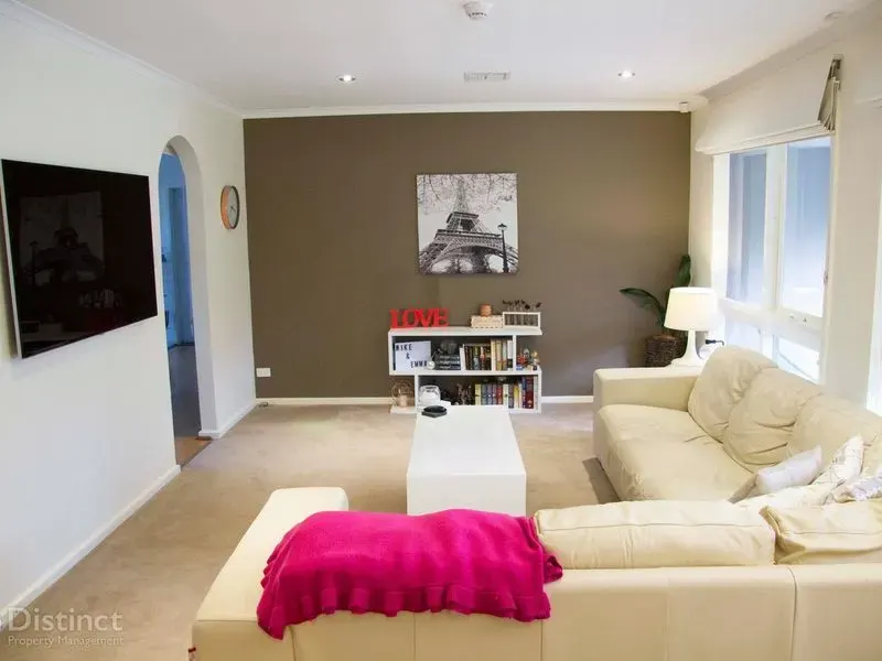 188a Southern Cross Drive, Latham, photo 4