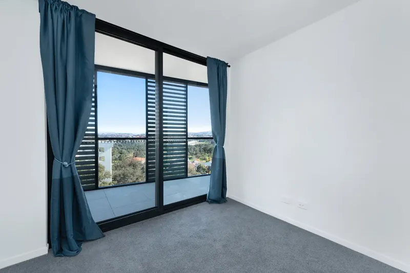 803/90 Swain Street, Gungahlin, photo 5