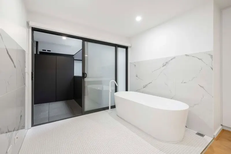 207/32 Mort Street, Braddon, photo 11