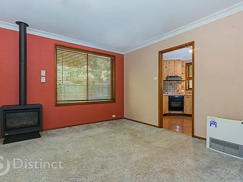 12 Shumack Street, Weetangera, photo 4