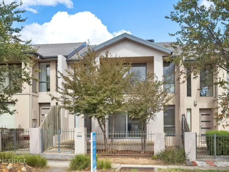 292 Anthony Rolfe Avenue, Gungahlin, photo 1