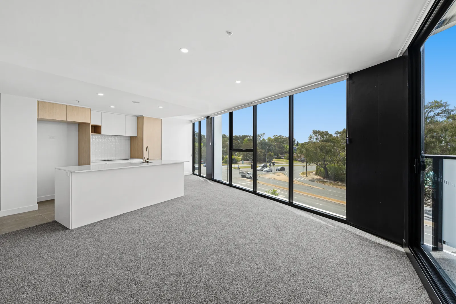 212/220 Melrose Drive, Phillip, photo 1