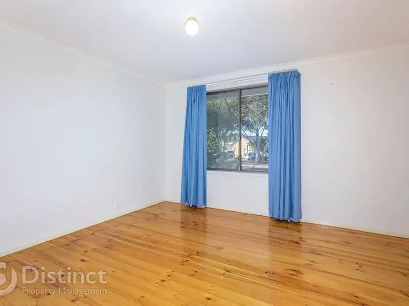 73 Shannon Circuit, Kaleen, photo 9