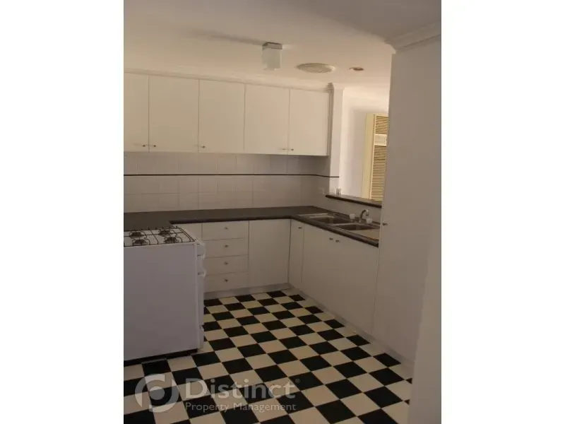 16 Gang Gang Court, Ngunnawal, photo 2