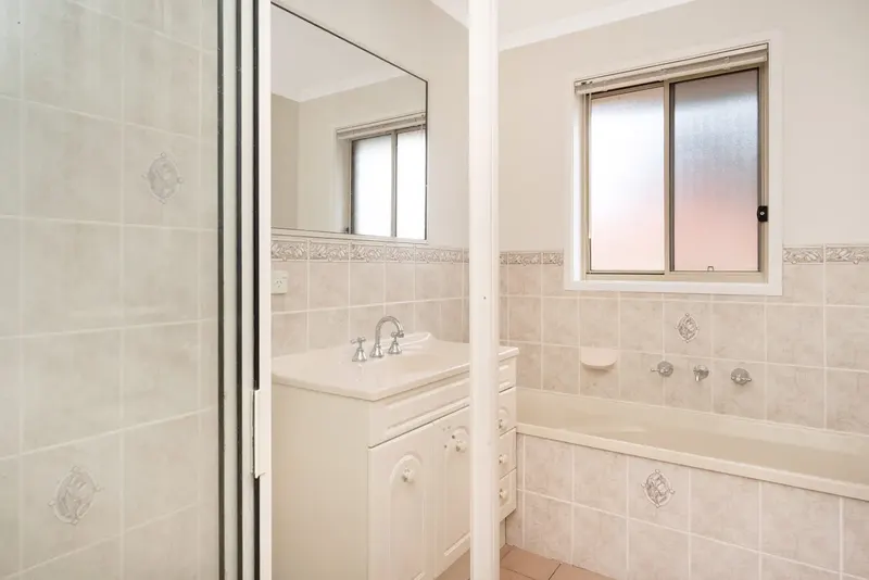 4 Mount Warning Crescent, Palmerston ACT 2913, photo 6