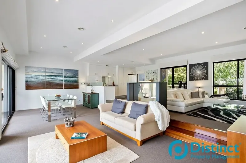 53 Strayleaf Crescent, Gungahlin, photo 9