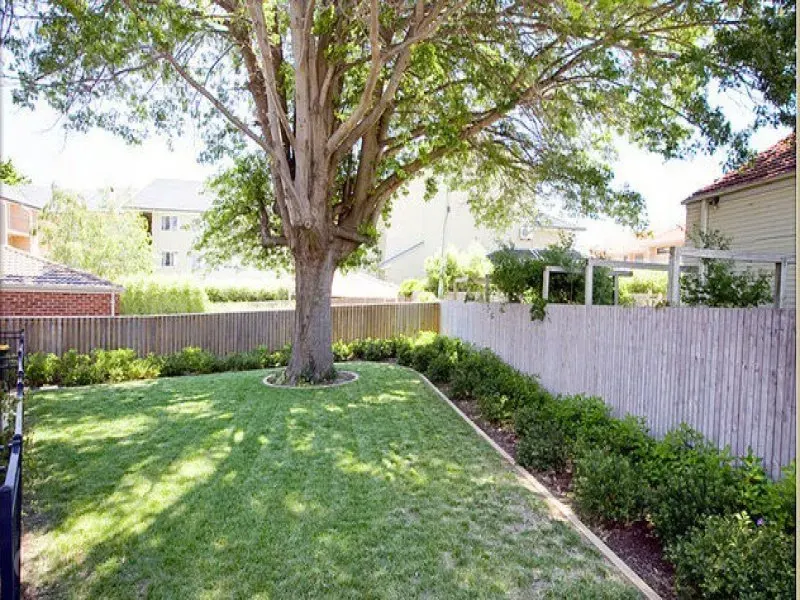8/11 Wise Street, Braddon, photo 10