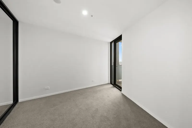 814/90 Swain Street, Gungahlin, photo 9