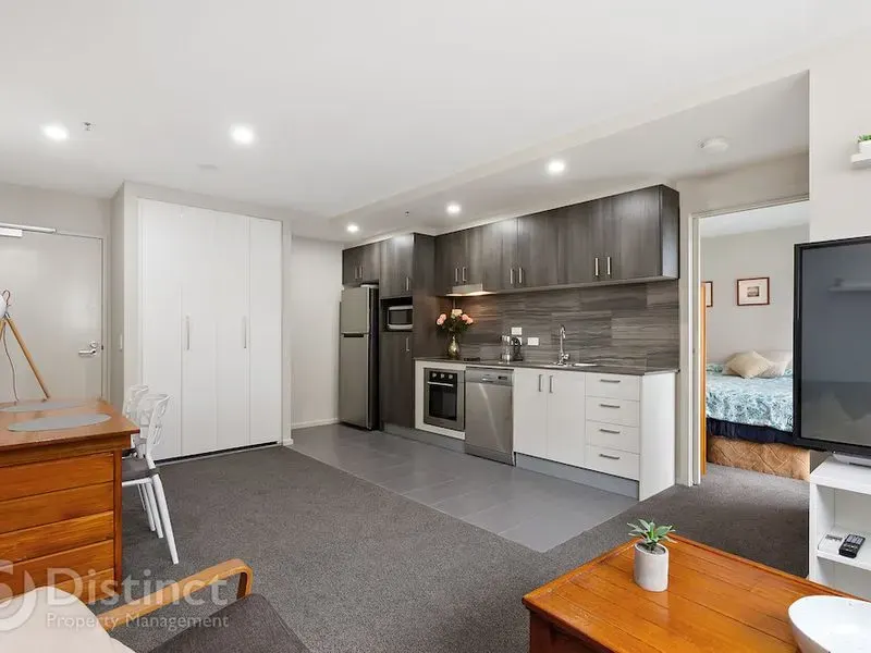 179/325 Anketell Street, Greenway, photo 5