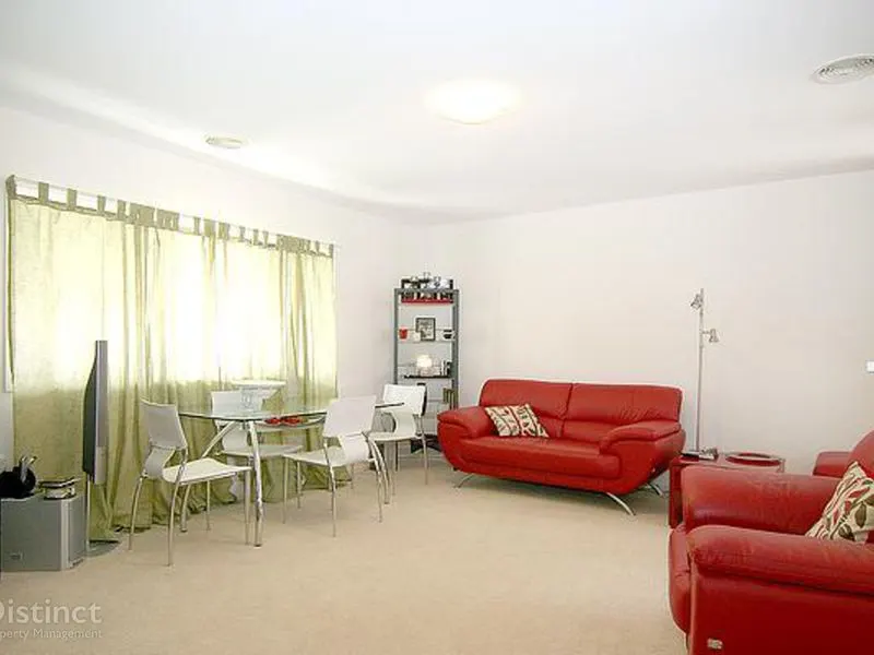 8 Cordia Place, Rivett, photo 1
