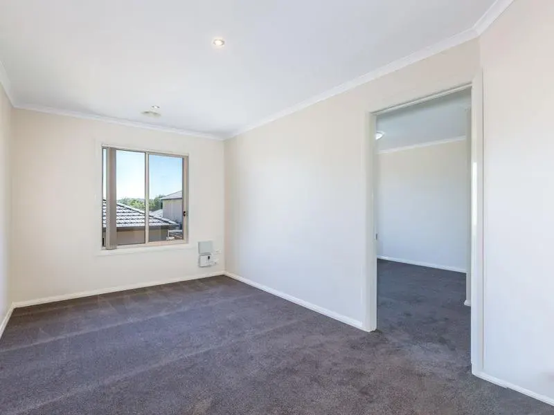 51 Frances Burke Street, Gungahlin, photo 5