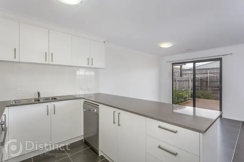 12 Hugh Gilchrist Street, Casey, photo 2