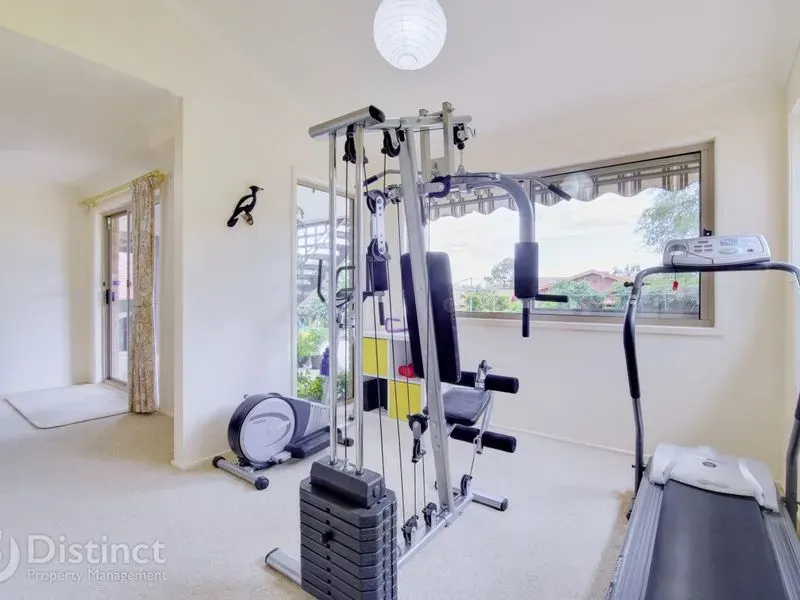 17 Whitty Crescent, Isaacs, photo 6