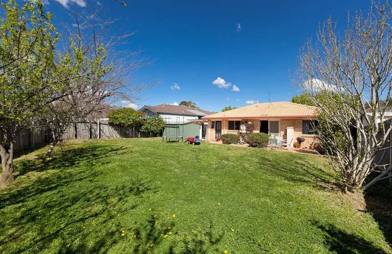 21 Thornhill Crescent, Dunlop, photo 6