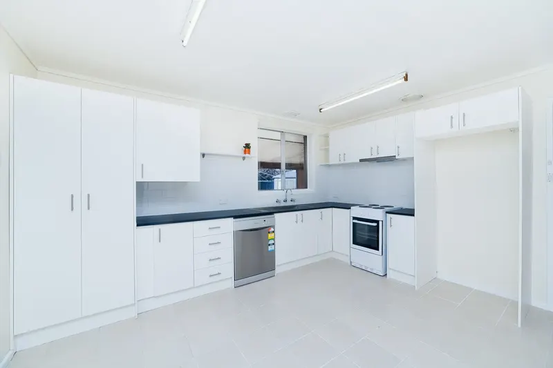 70 Nemarang Crescent, Waramanga ACT 2611, photo 3