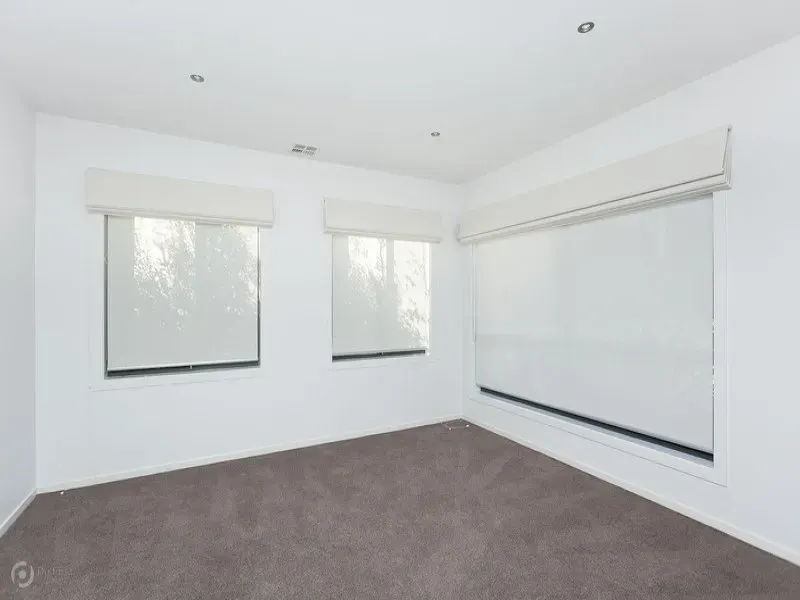 110/215 Aspinall Street, Watson, photo 4