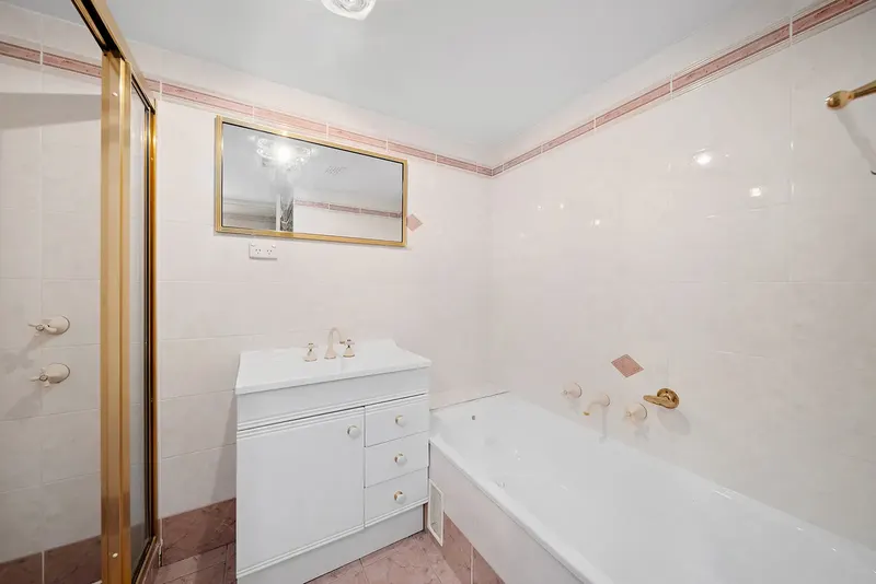 103/13-15 Sturt Avenue, Griffith, photo 12