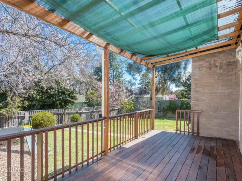 9 Sadleir Place, Charnwood