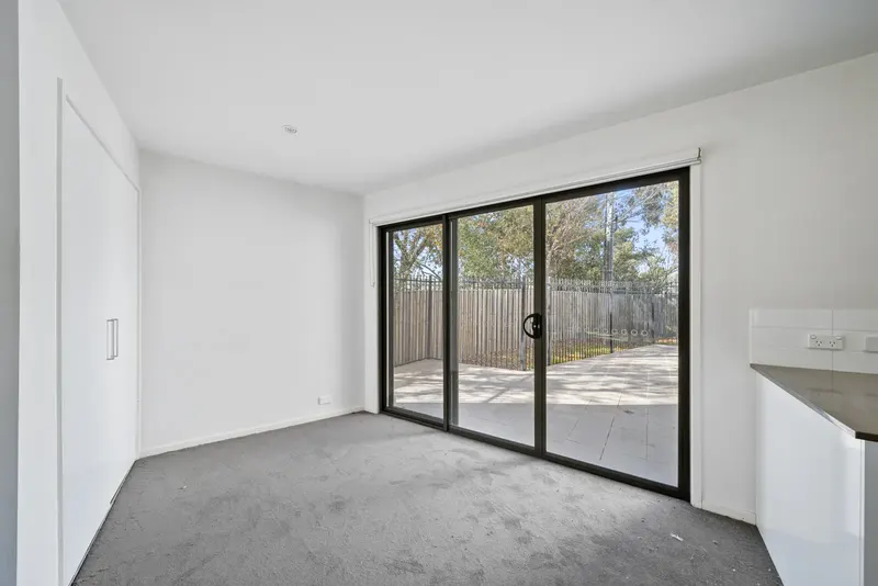 32/39 Jerrabomberra Avenue, Narrabundah, photo 4