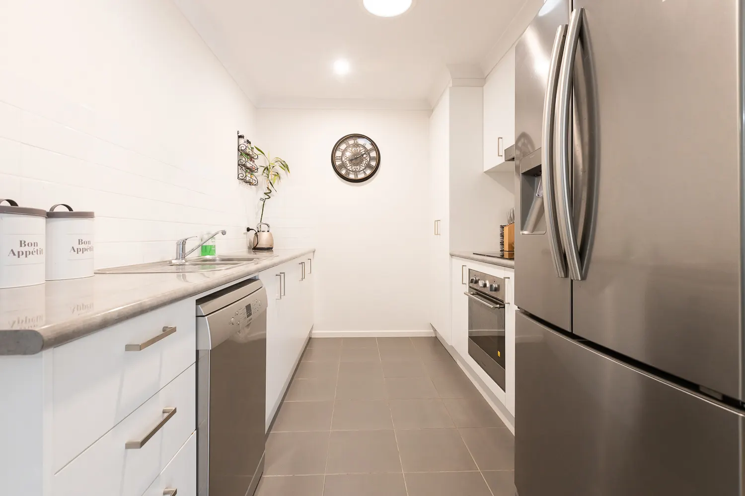 32 Isbister Street, Macgregor, photo 1