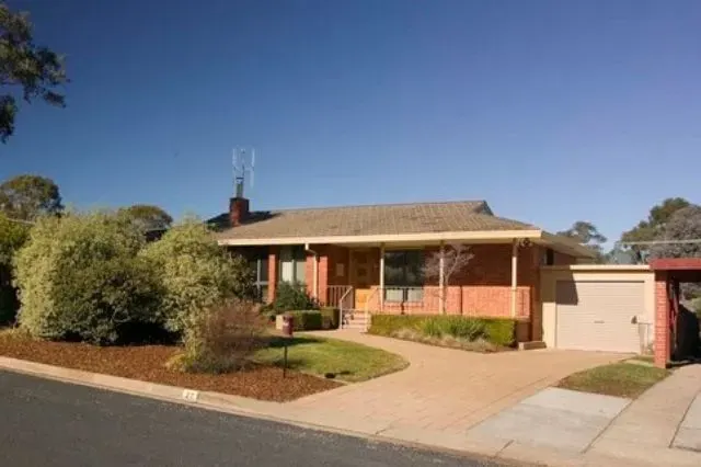 27 Broadbent Street, Scullin ACT 2614, photo 2