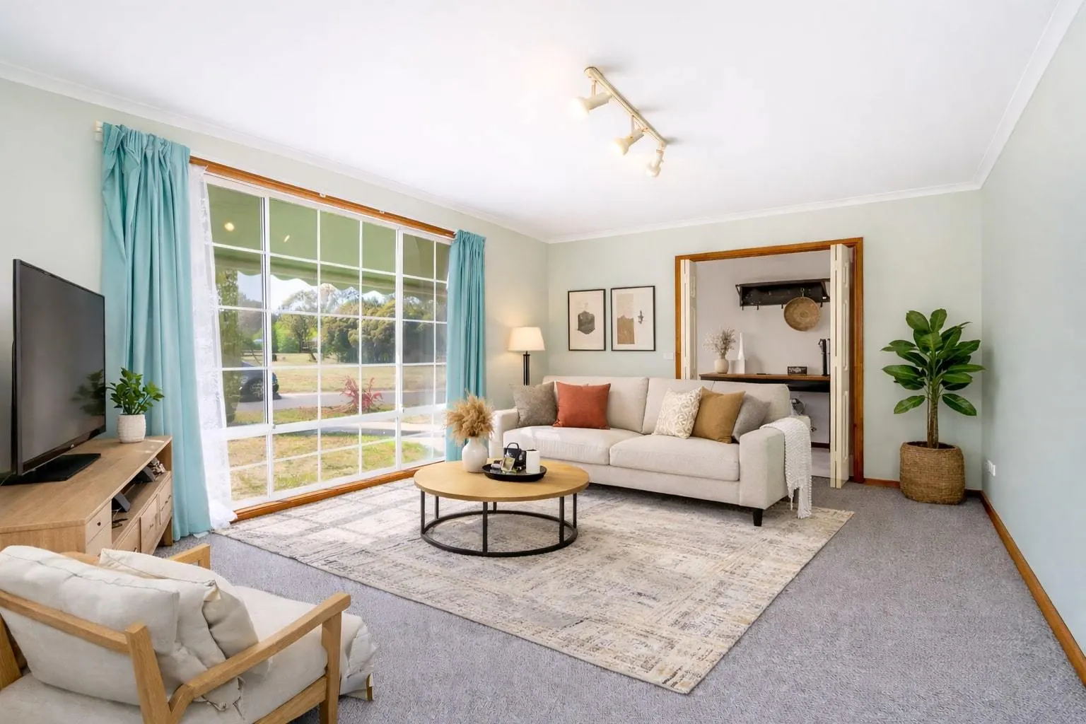 27 Bemboka Crescent, Kaleen, photo 1