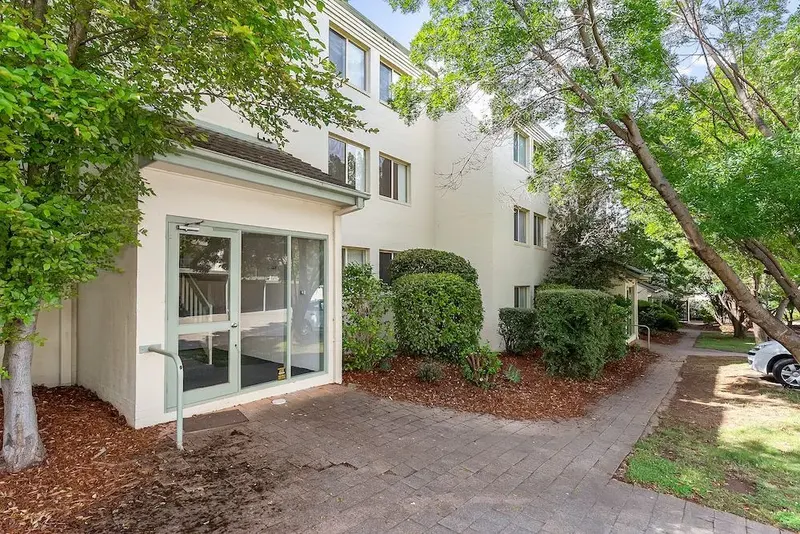 4/30 Bootle Place, Phillip, photo 2