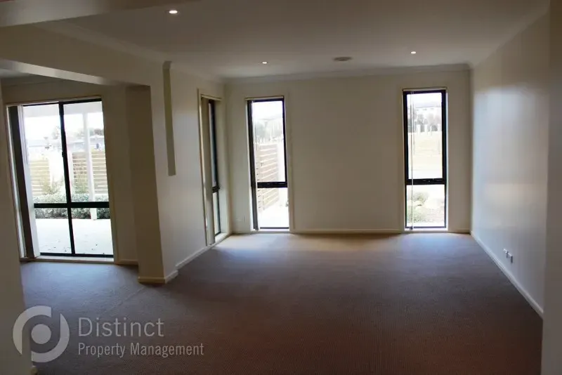37 Dame Zara Street, Gungahlin, photo 7