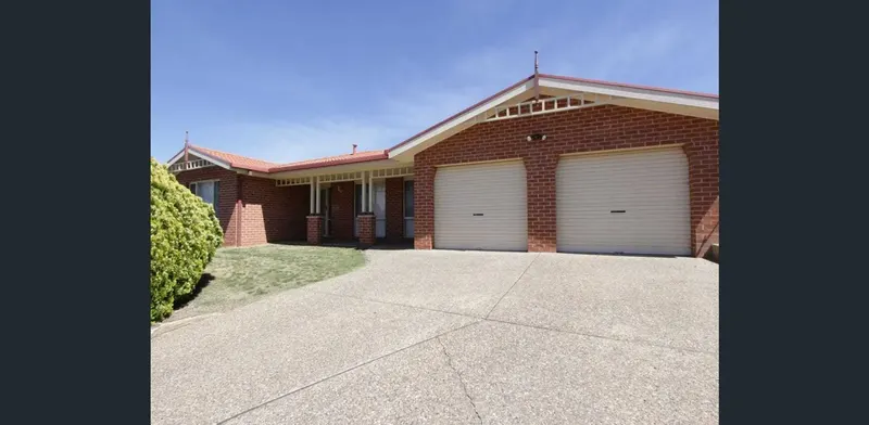 5 Sale Place, Amaroo, photo 3