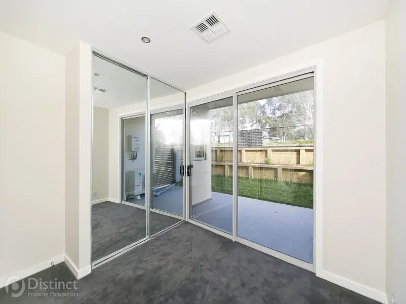 2/89 Allan Street, Curtin, photo 4