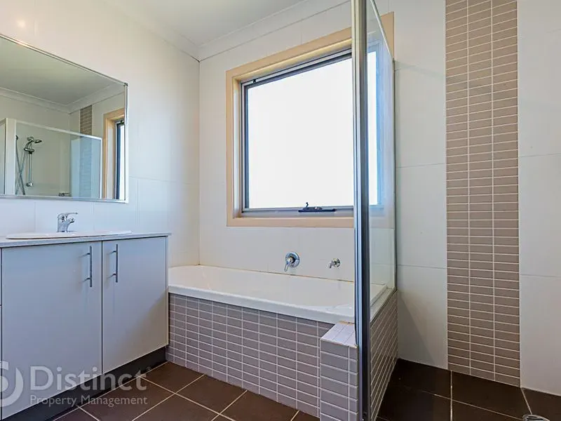 26 Moonlight Avenue, Harrison, photo 6