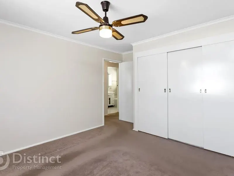 87 Summerland Circuit, Kambah, photo 7