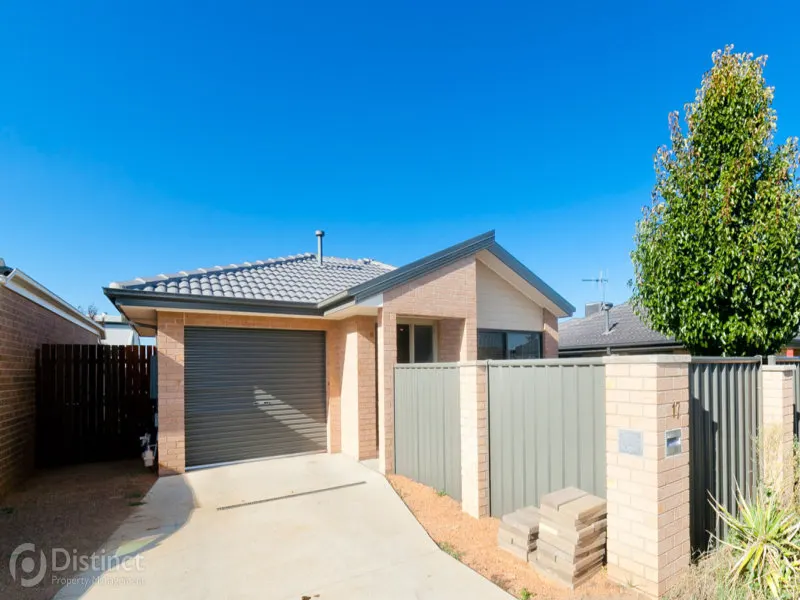 17 Audrey Cahn Street, Macgregor, photo 1