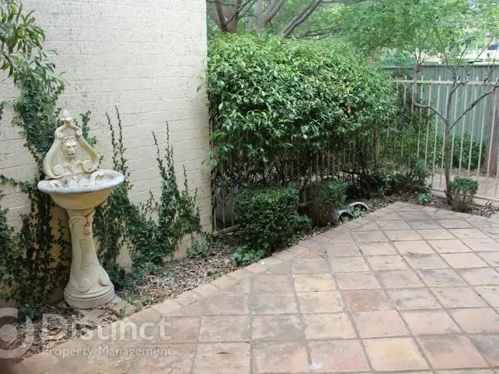 29/42 Jerrabomberra Avenue, Narrabundah, photo 2