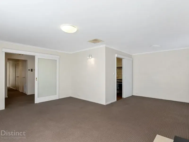 7 Frayne Place, Stirling, photo 3