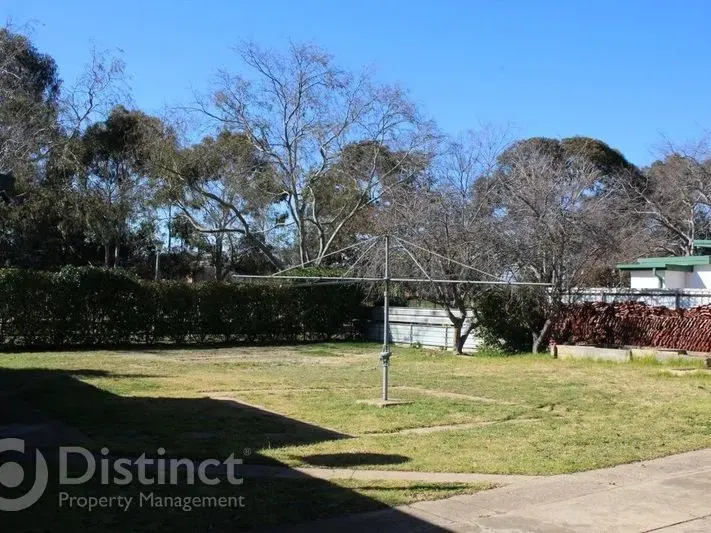 9 Barrallier Street, Griffith, photo 8