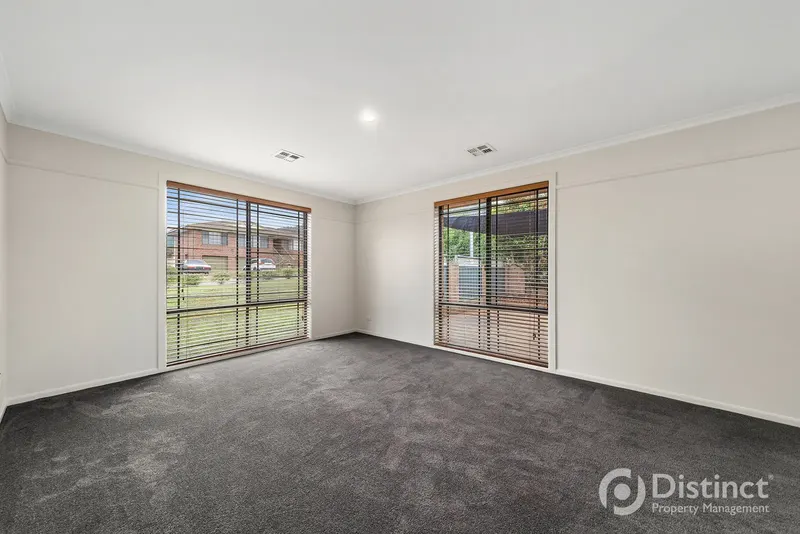 33 Dobell Circuit, Conder, photo 9