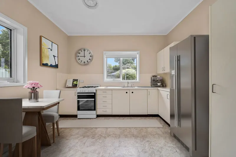 38 Mckinlay Street, Narrabundah, photo 3