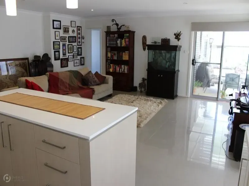 7 Buchan Crescent, Forde, photo 4