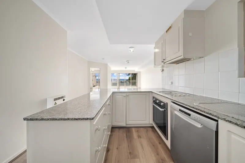 2/27 Leahy Close, Narrabundah, photo 4