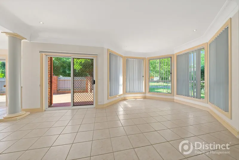 2 Quinlivan Crescent, Dunlop, photo 8