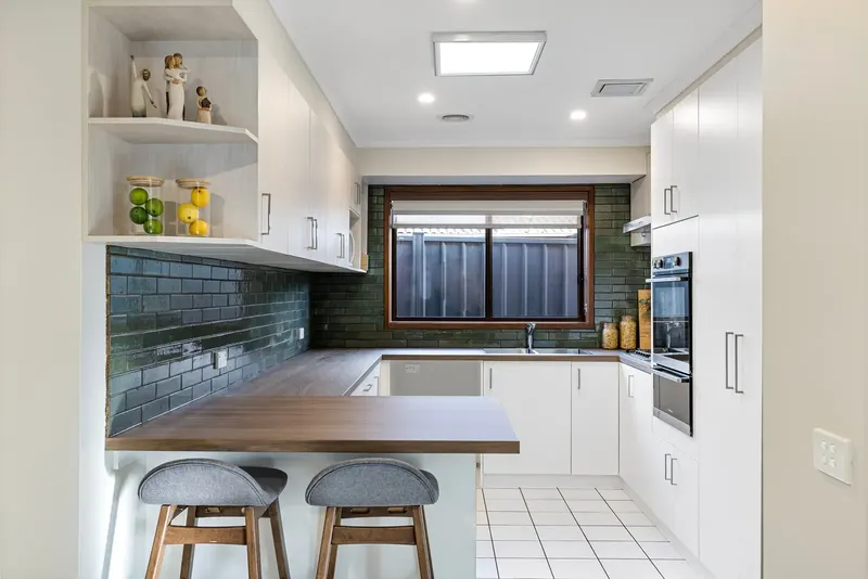 33 Poplar Crescent, Jerrabomberra, photo 4